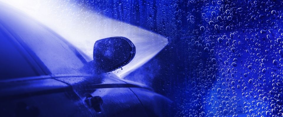Laver une voiture traitée aux nano céramiques